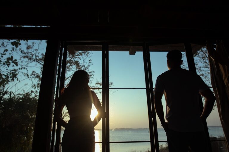 Il me critique constamment : est-ce encore de l’amour ?